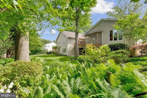 Exterior - 1102 Clover Dr, Mclean, VA 22101 photo 13 of 16