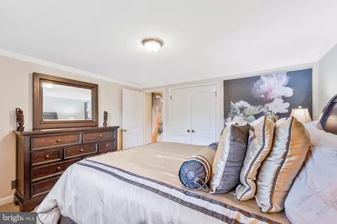 Bedroom - 1102 Clover Dr, Mclean, VA 22101 photo 13 of 14