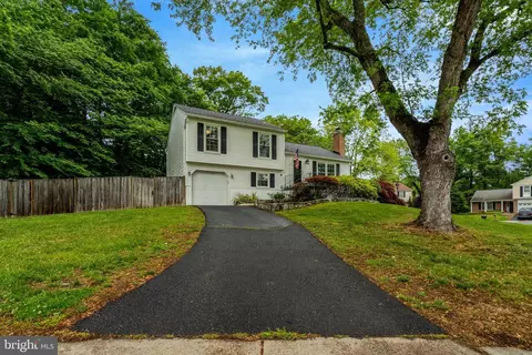 Exterior - 8304 Lindside Way, Springfield, VA 22153 photo 16 of 20