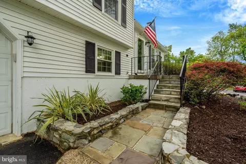 Exterior - 8304 Lindside Way, Springfield, VA 22153 photo 18 of 20