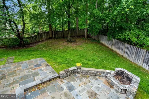 Exterior - 8304 Lindside Way, Springfield, VA 22153 photo 4 of 20