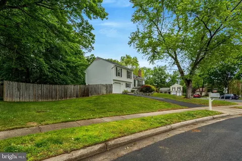 Exterior - 8304 Lindside Way, Springfield, VA 22153 photo 15 of 20
