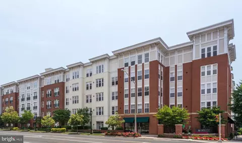 2655 Prosperity Ave #109, Fairfax, VA 22031