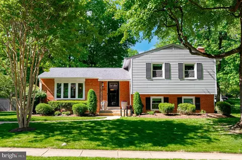 9217 Capricorn Ct, Burke, VA 22015