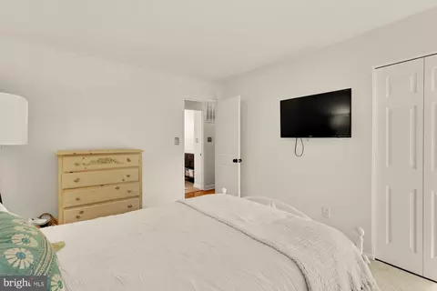 Bedroom - 11170 Forest Edge Dr, Reston, VA 20190 photo 4 of 8