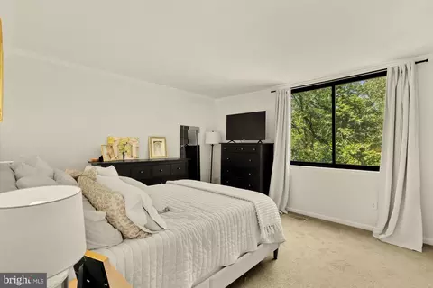 Bedroom - 11170 Forest Edge Dr, Reston, VA 20190 photo 2 of 8