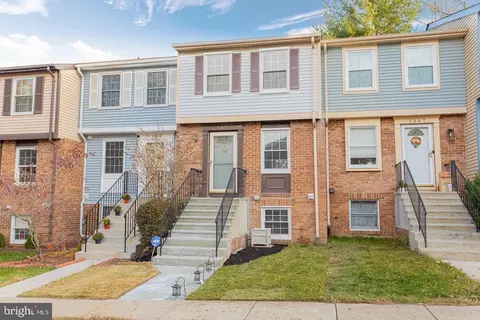 5365 Harbor Court Dr, Alexandria, VA 22315