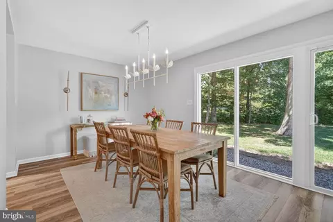 Dining - 11201 Wedge Dr, Reston, VA 20190 photo 1 of 1