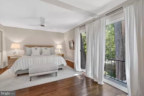Bedroom - 11201 Wedge Dr, Reston, VA 20190 photo 1 of 7