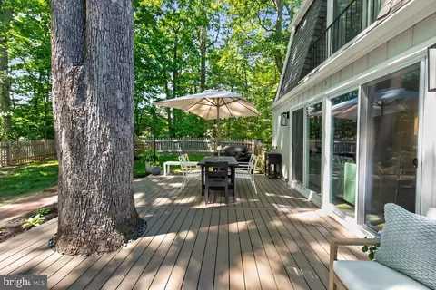 Exterior - 11201 Wedge Dr, Reston, VA 20190 photo 2 of 5