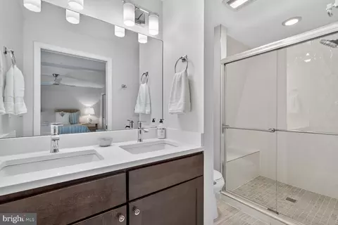 Bath - 11201 Wedge Dr, Reston, VA 20190 photo 2 of 3