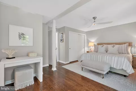 Bedroom - 11201 Wedge Dr, Reston, VA 20190 photo 2 of 7
