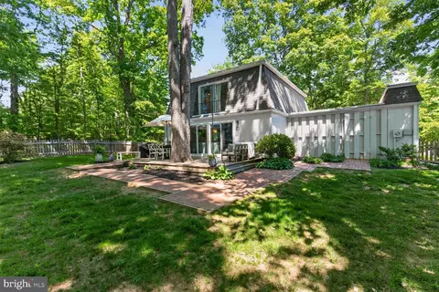 Exterior - 11201 Wedge Dr, Reston, VA 20190 photo 3 of 5