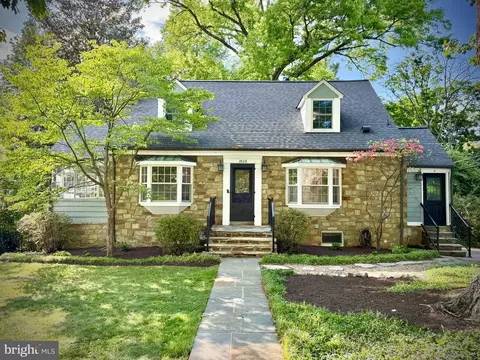 2828 Cleave Dr, Falls Church, VA 22042