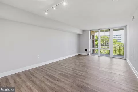 Living - 11800 Sunset Hills Rd #910, Reston, VA 20190 photo 1 of 7