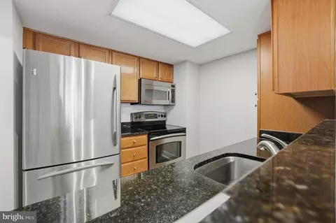Kitchen - 11800 Sunset Hills Rd #910, Reston, VA 20190 photo 2 of 2