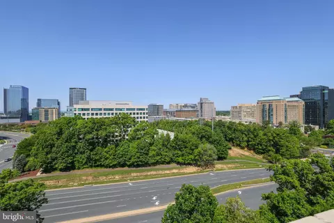 Exterior - 11800 Sunset Hills Rd #910, Reston, VA 20190 photo 6 of 6