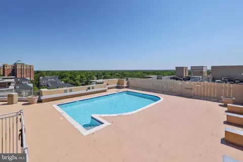 Exterior - 11800 Sunset Hills Rd #910, Reston, VA 20190 photo 4 of 6