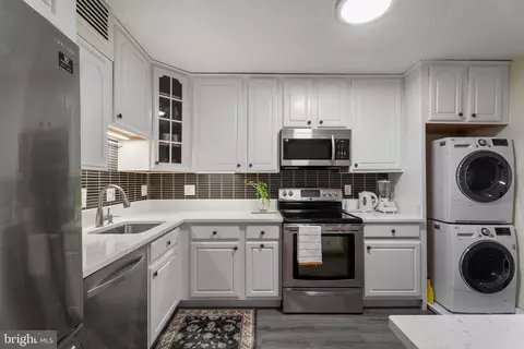 Other - 1800 Old Meadow Rd #903, Mclean, VA 22102 photo 7 of 10