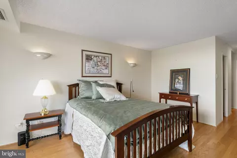 Bedroom - 1800 Old Meadow Rd #903, Mclean, VA 22102 photo 2 of 2