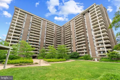 Exterior - 1800 Old Meadow Rd #903, Mclean, VA 22102 photo 3 of 3