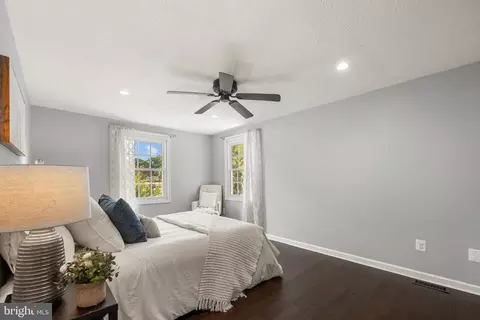 Bedroom - 8044 Winding Way Ct, Springfield, VA 22153 photo 2 of 7