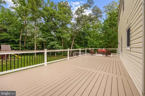 Exterior - 8044 Winding Way Ct, Springfield, VA 22153 photo 4 of 15