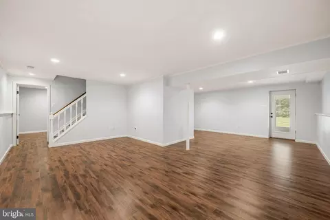 Living - 8044 Winding Way Ct, Springfield, VA 22153 photo 9 of 9