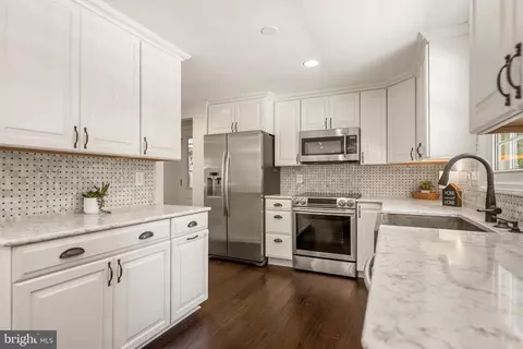 Kitchen - 8044 Winding Way Ct, Springfield, VA 22153 photo 4 of 4