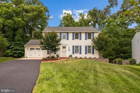 Exterior - 8044 Winding Way Ct, Springfield, VA 22153 photo 14 of 15