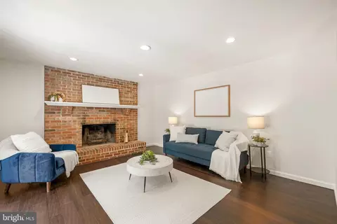 Living - 8044 Winding Way Ct, Springfield, VA 22153 photo 3 of 9