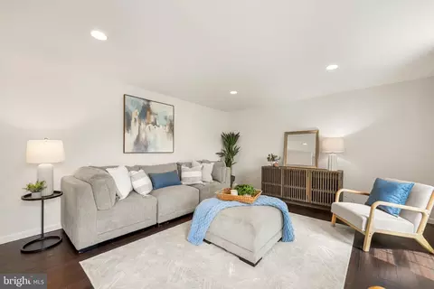 Living - 8044 Winding Way Ct, Springfield, VA 22153 photo 6 of 9