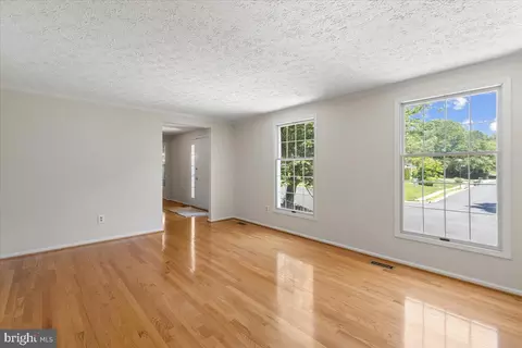 Living - 7805 Roundabout Way, Springfield, VA 22153 photo 3 of 7
