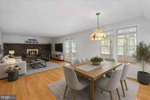 Living - 7805 Roundabout Way, Springfield, VA 22153 photo 4 of 7