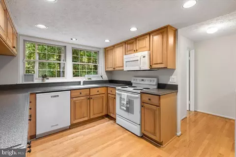 Kitchen - 7805 Roundabout Way, Springfield, VA 22153 photo 2 of 4