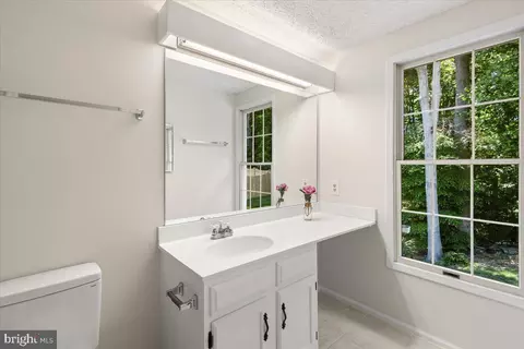 Bath - 7805 Roundabout Way, Springfield, VA 22153 photo 2 of 4
