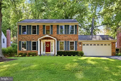 1913 Aubrey Place Ct, Vienna, VA 22182