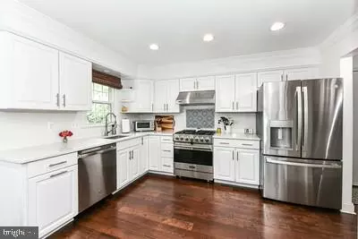 9103 Northedge Dr, Springfield, VA 22153 photo 8