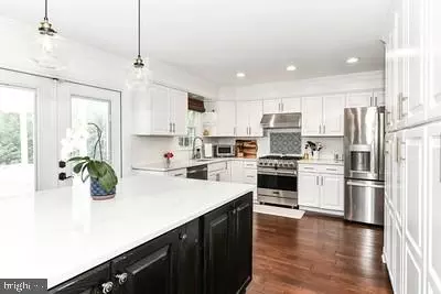 9103 Northedge Dr, Springfield, VA 22153 photo 7