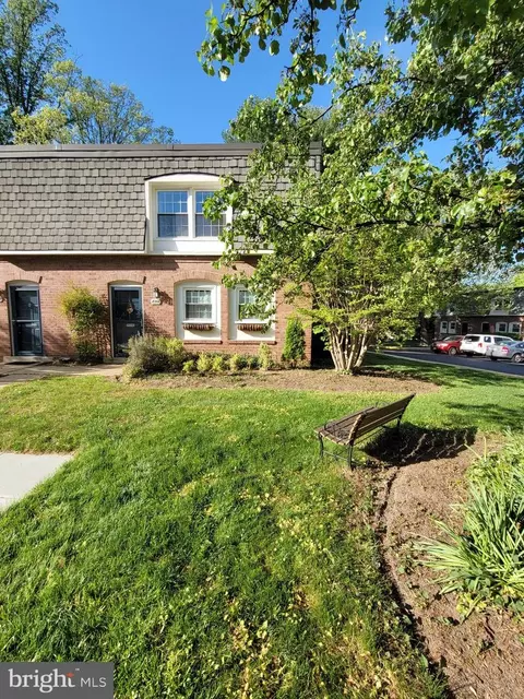 8200 Tory Rd #134, Springfield, VA 22152 photo 2