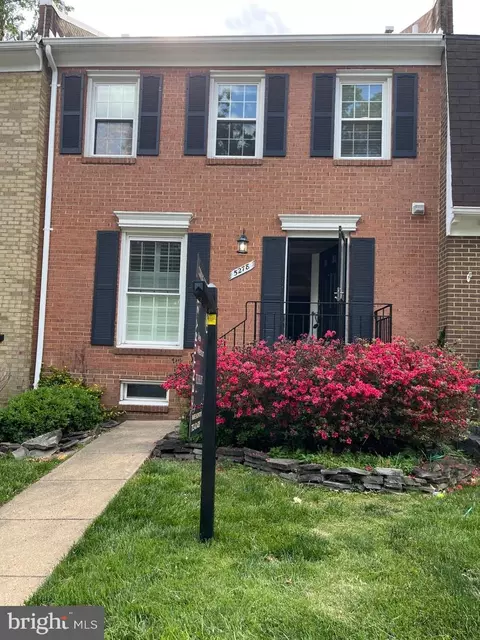5278 Bradgen Ct, Springfield, VA 22151