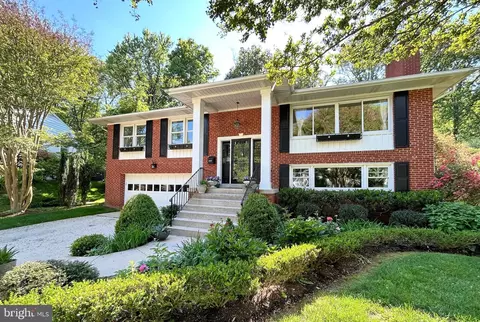 6309 Mori St, Mclean, VA 22101