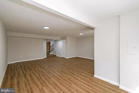 Living - 6270 Levi Ct, Springfield, VA 22150 photo 2 of 4