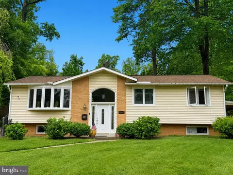 8926 Cromwell Dr, Springfield, VA 22151