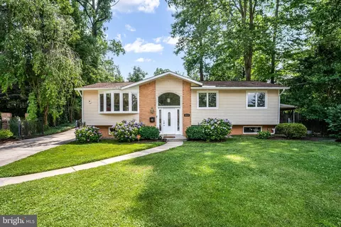 8926 Cromwell Dr, Springfield, VA 22151