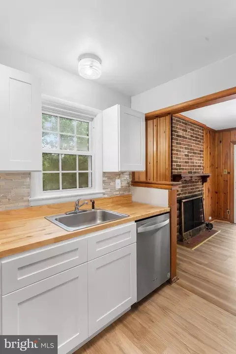 Kitchen - 6705 Jerome St, Springfield, VA 22150 photo 2 of 2