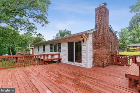 Exterior - 6705 Jerome St, Springfield, VA 22150 photo 4 of 7