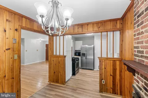 Entry Way - 6705 Jerome St, Springfield, VA 22150 photo 1 of 4