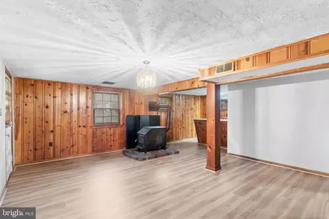 Living - 6705 Jerome St, Springfield, VA 22150 photo 6 of 6