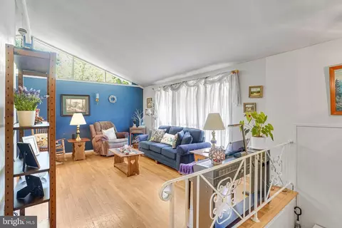Other - 8622 Kenilworth Dr, Springfield, VA 22151 photo 2 of 10